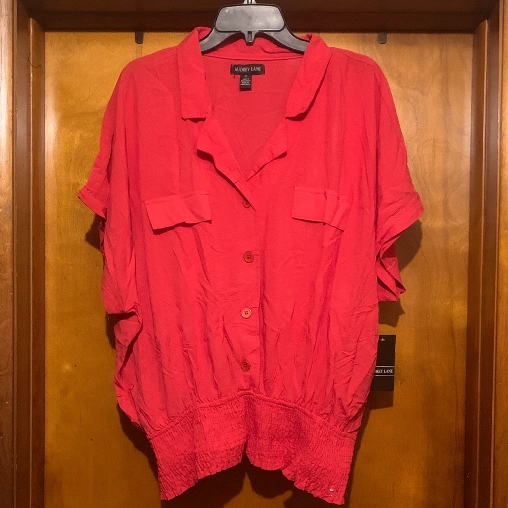 NWT Audrey Lane Size 2X Causal Red Top